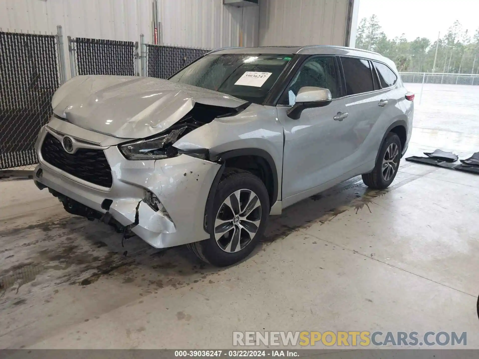 2 Photograph of a damaged car 5TDGZRAH8MS516476 TOYOTA HIGHLANDER 2021