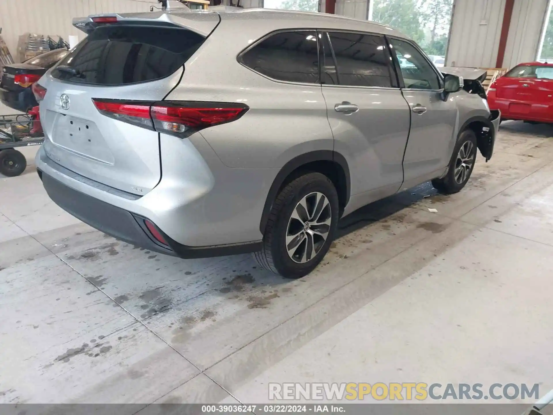 4 Photograph of a damaged car 5TDGZRAH8MS516476 TOYOTA HIGHLANDER 2021