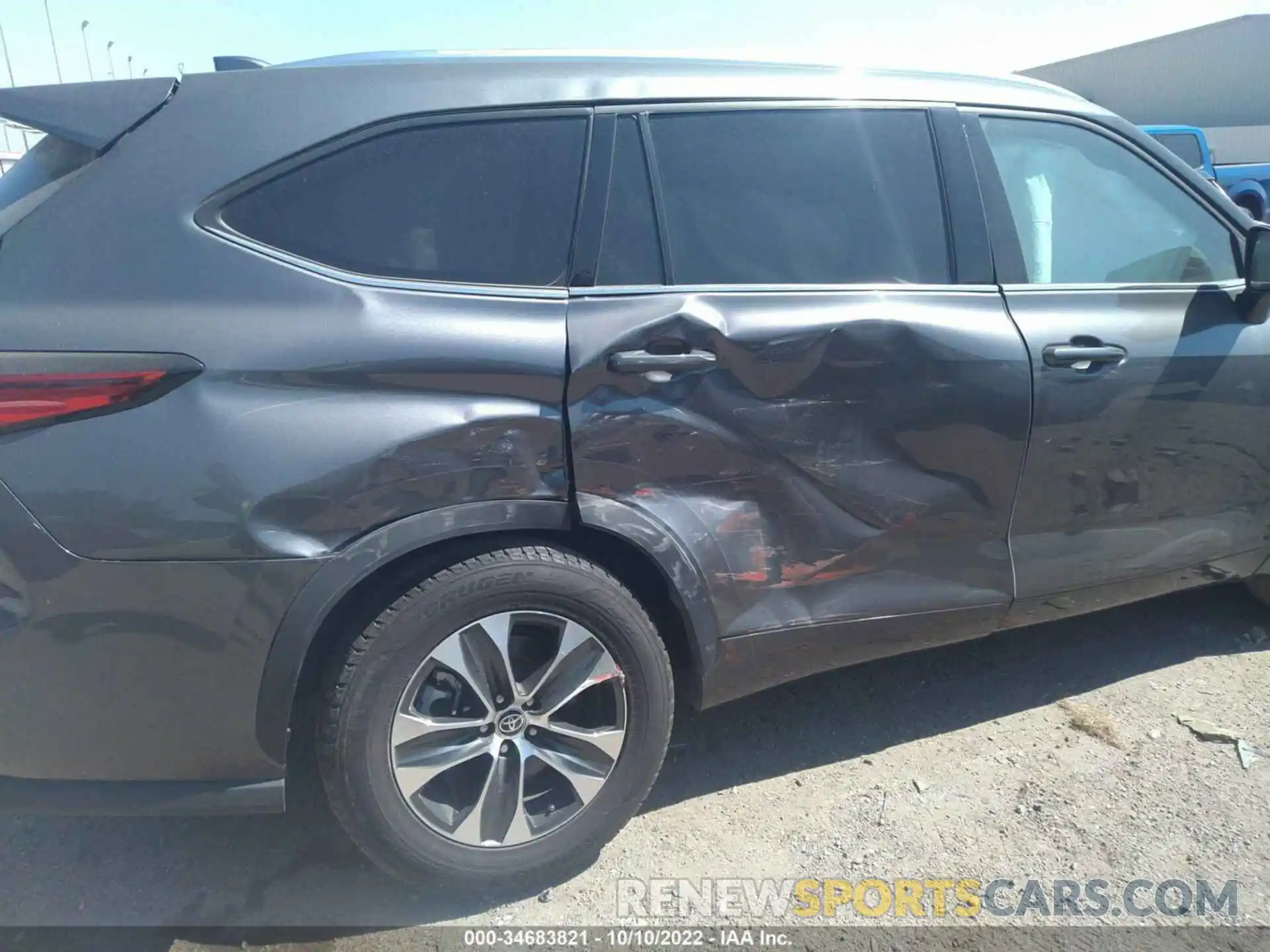 6 Photograph of a damaged car 5TDGZRAH8MS523802 TOYOTA HIGHLANDER 2021