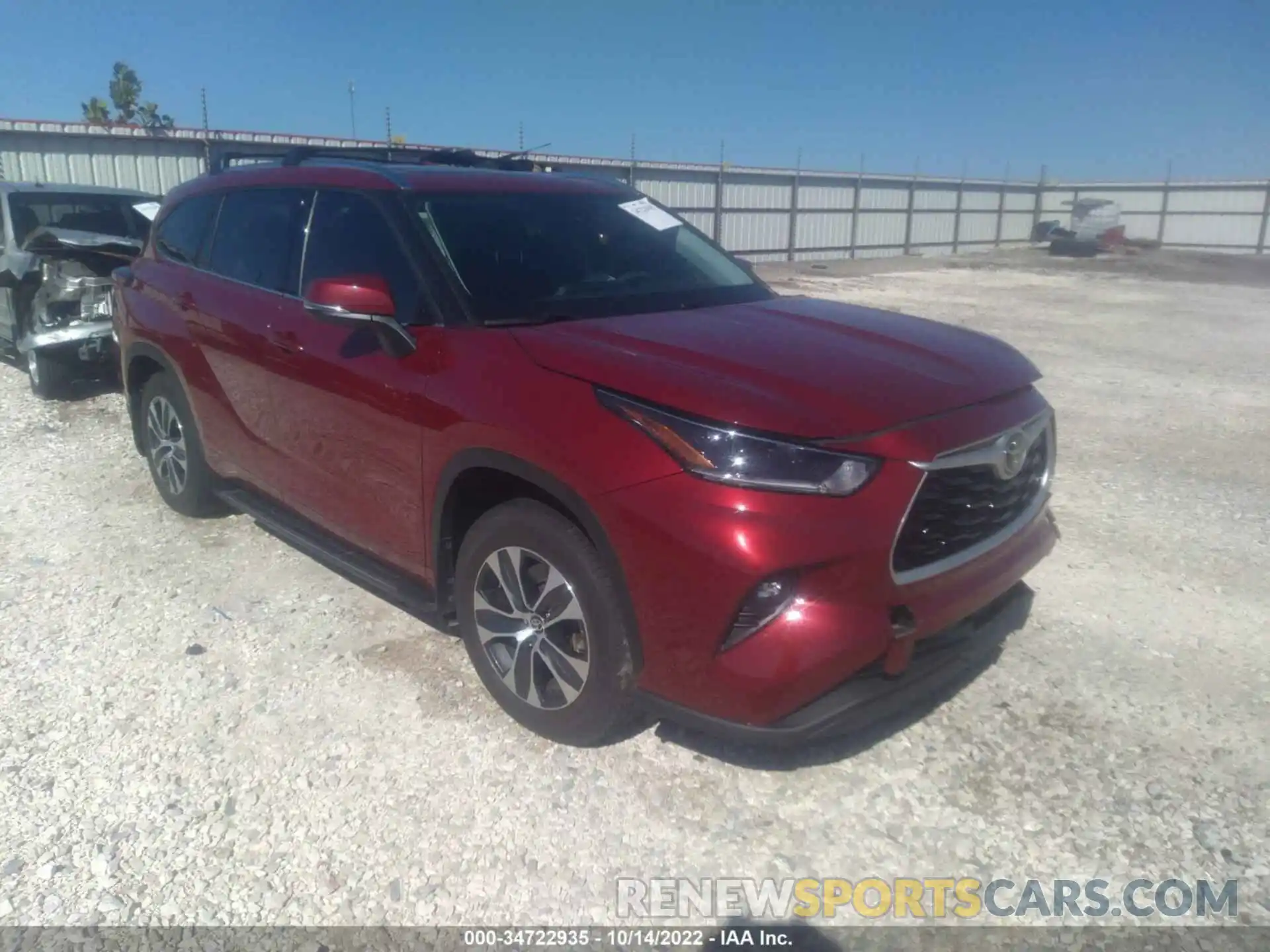 1 Photograph of a damaged car 5TDGZRAH8MS526215 TOYOTA HIGHLANDER 2021