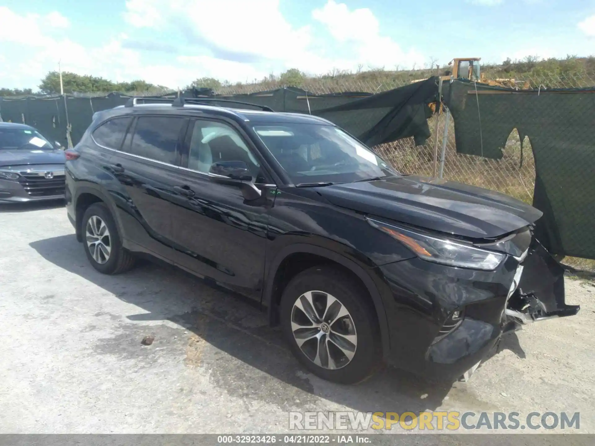 1 Photograph of a damaged car 5TDGZRAH8MS537201 TOYOTA HIGHLANDER 2021