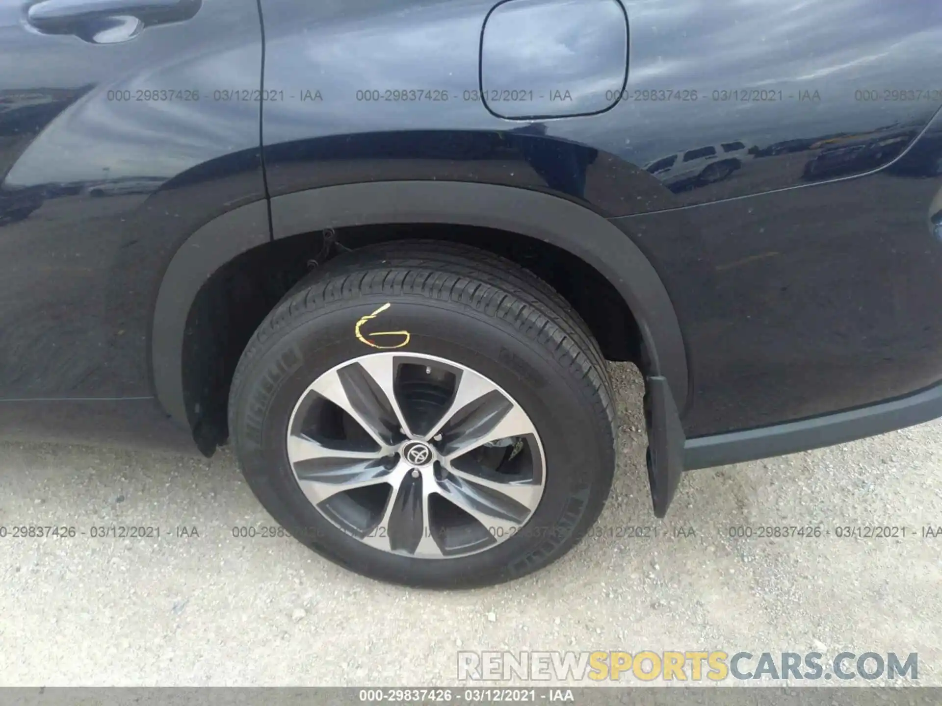 13 Photograph of a damaged car 5TDGZRAH9MS042148 TOYOTA HIGHLANDER 2021