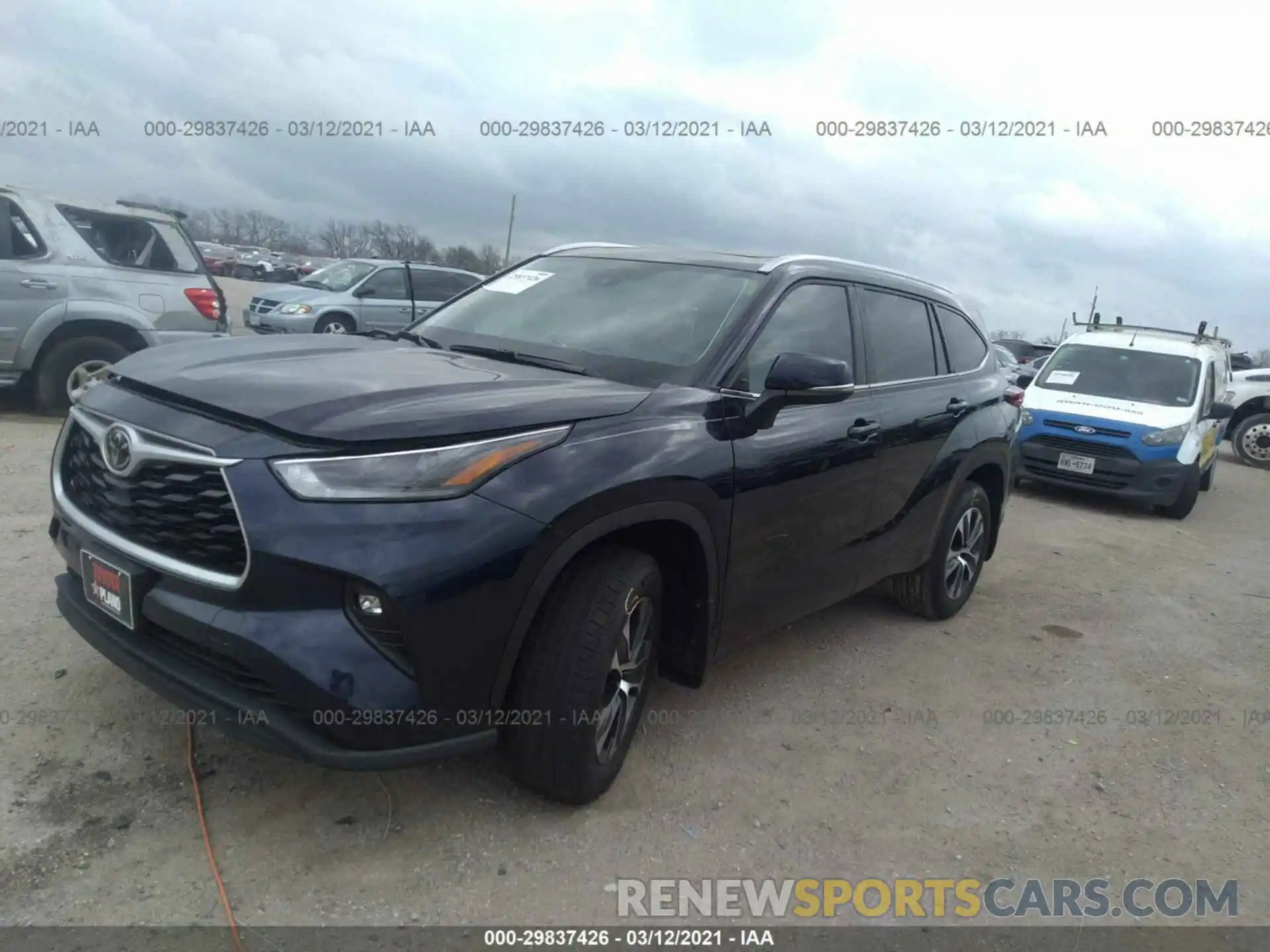 2 Photograph of a damaged car 5TDGZRAH9MS042148 TOYOTA HIGHLANDER 2021