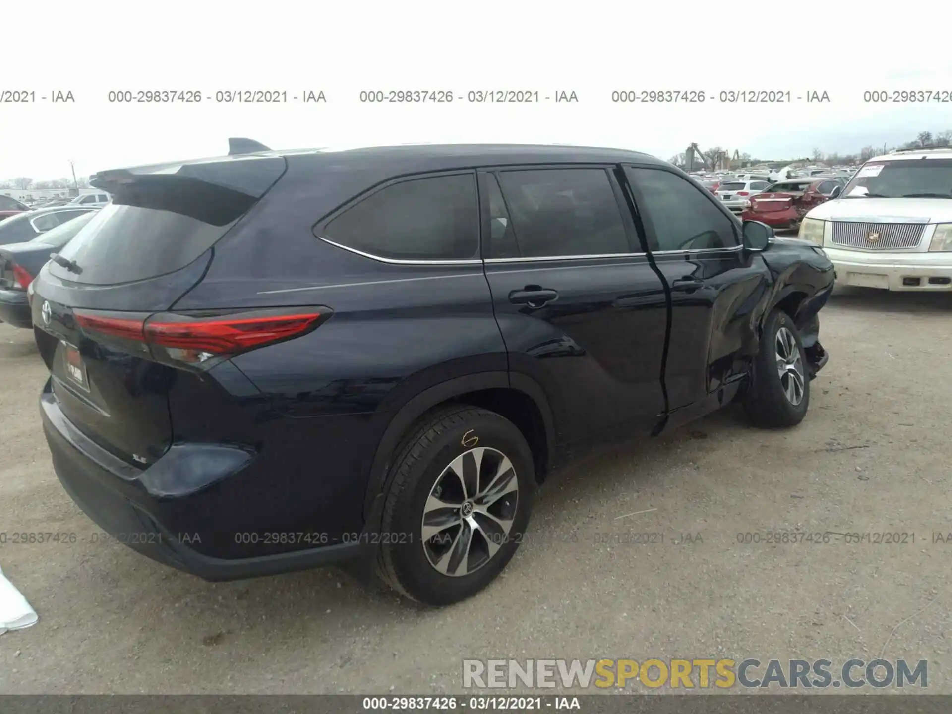 4 Photograph of a damaged car 5TDGZRAH9MS042148 TOYOTA HIGHLANDER 2021