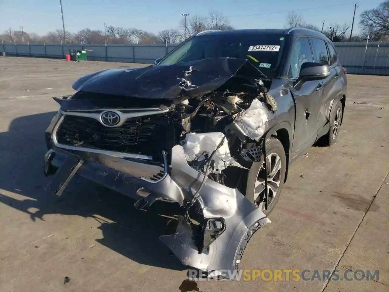 2 Photograph of a damaged car 5TDGZRAH9MS042456 TOYOTA HIGHLANDER 2021