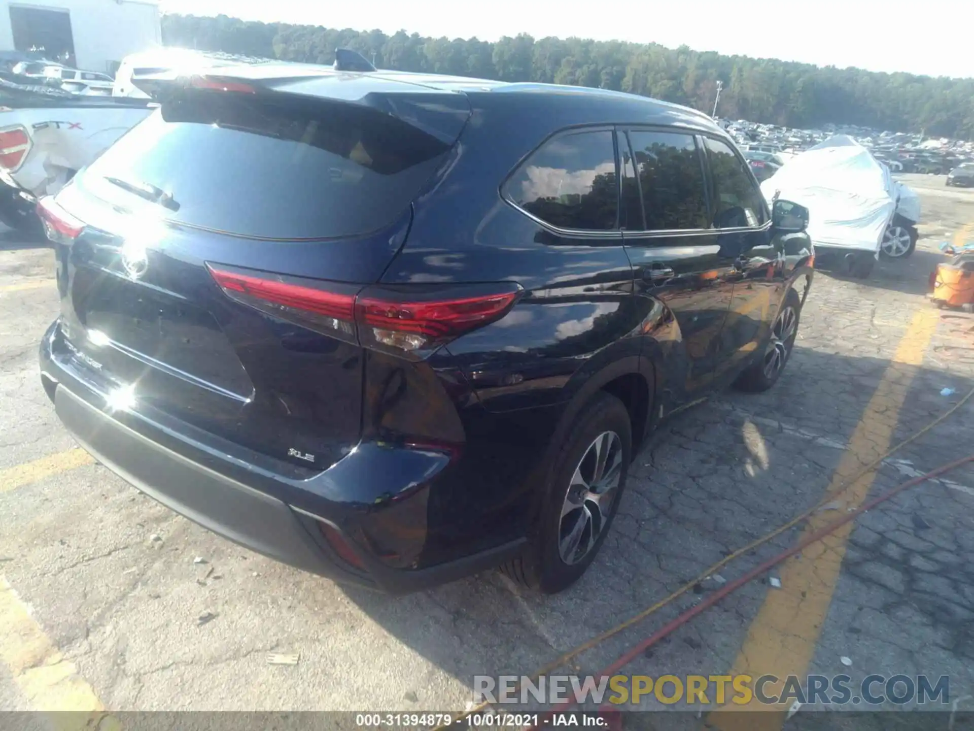 4 Photograph of a damaged car 5TDGZRAH9MS049343 TOYOTA HIGHLANDER 2021