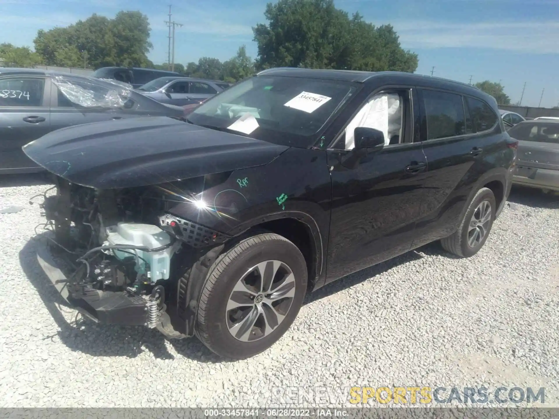 2 Photograph of a damaged car 5TDGZRAH9MS053196 TOYOTA HIGHLANDER 2021