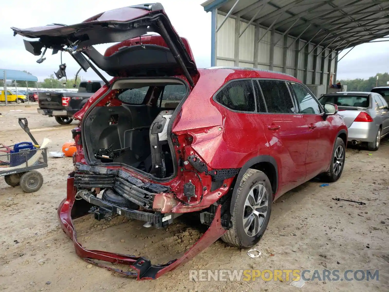 4 Photograph of a damaged car 5TDGZRAH9MS062531 TOYOTA HIGHLANDER 2021