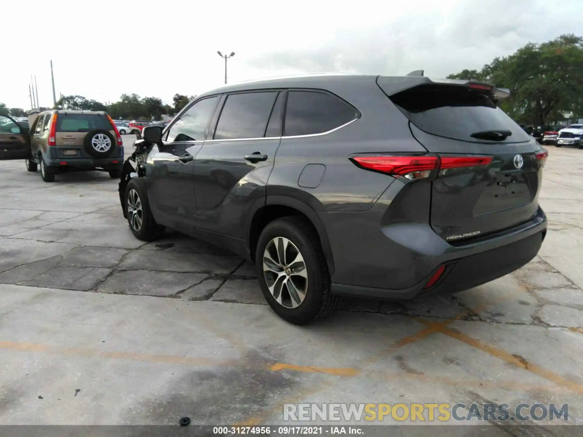 3 Photograph of a damaged car 5TDGZRAH9MS063078 TOYOTA HIGHLANDER 2021