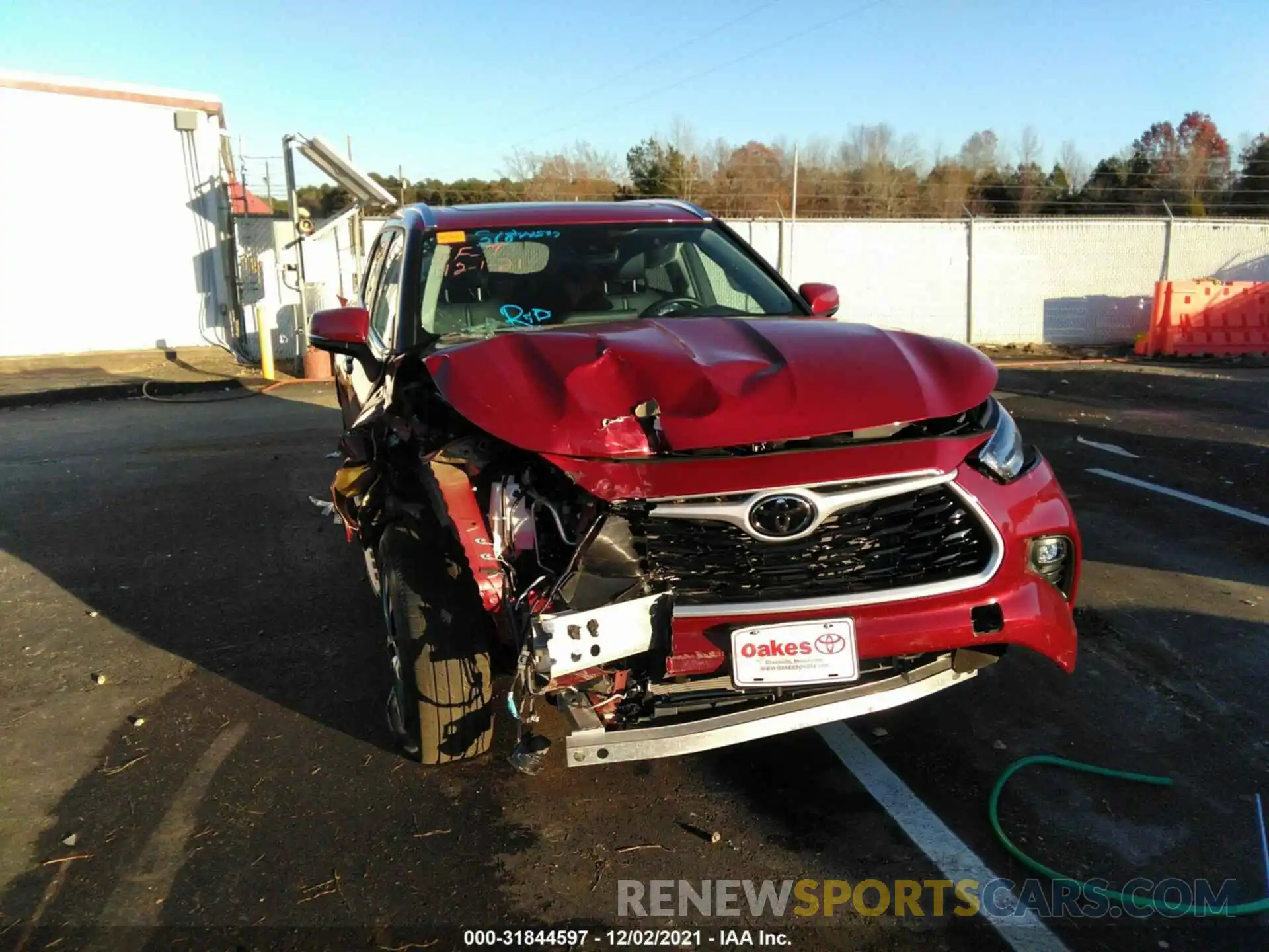 6 Photograph of a damaged car 5TDGZRAH9MS071357 TOYOTA HIGHLANDER 2021