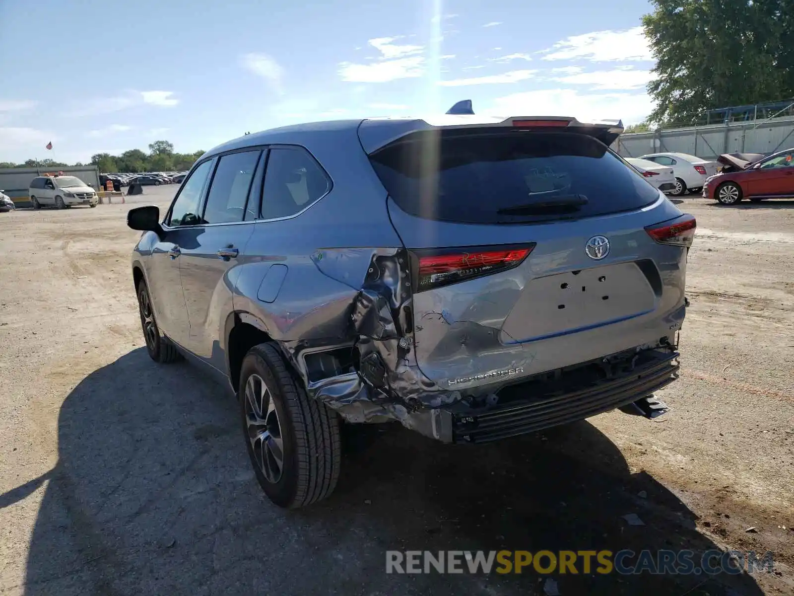 3 Photograph of a damaged car 5TDGZRAH9MS077708 TOYOTA HIGHLANDER 2021