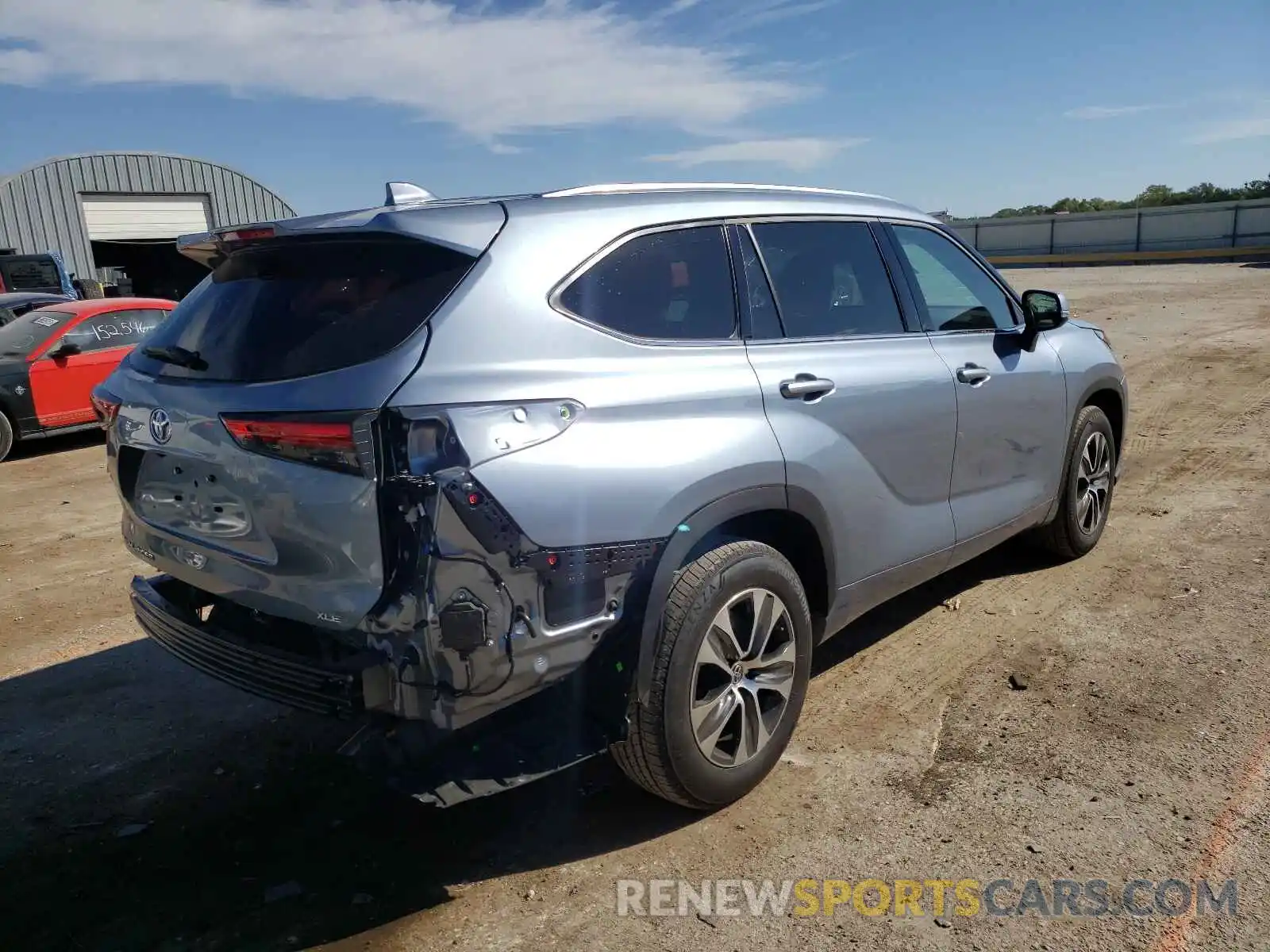 4 Photograph of a damaged car 5TDGZRAH9MS077708 TOYOTA HIGHLANDER 2021