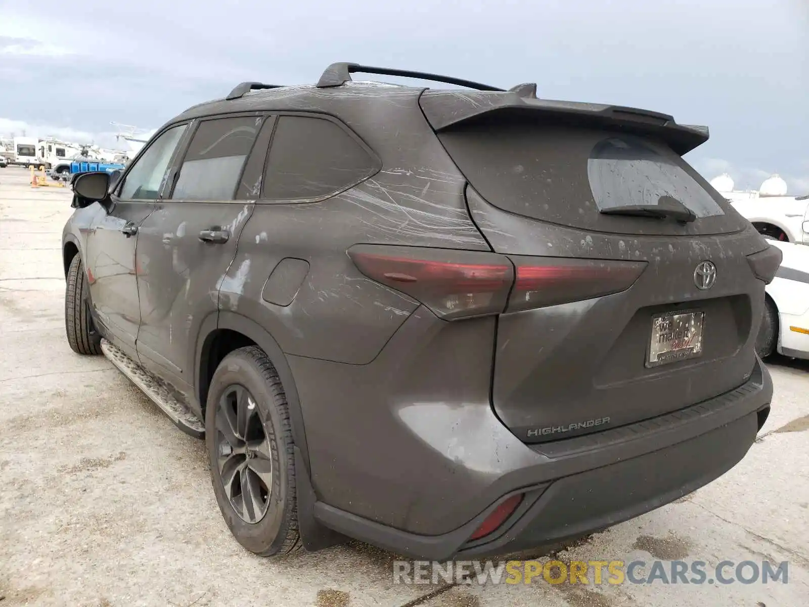 3 Photograph of a damaged car 5TDGZRAH9MS080415 TOYOTA HIGHLANDER 2021