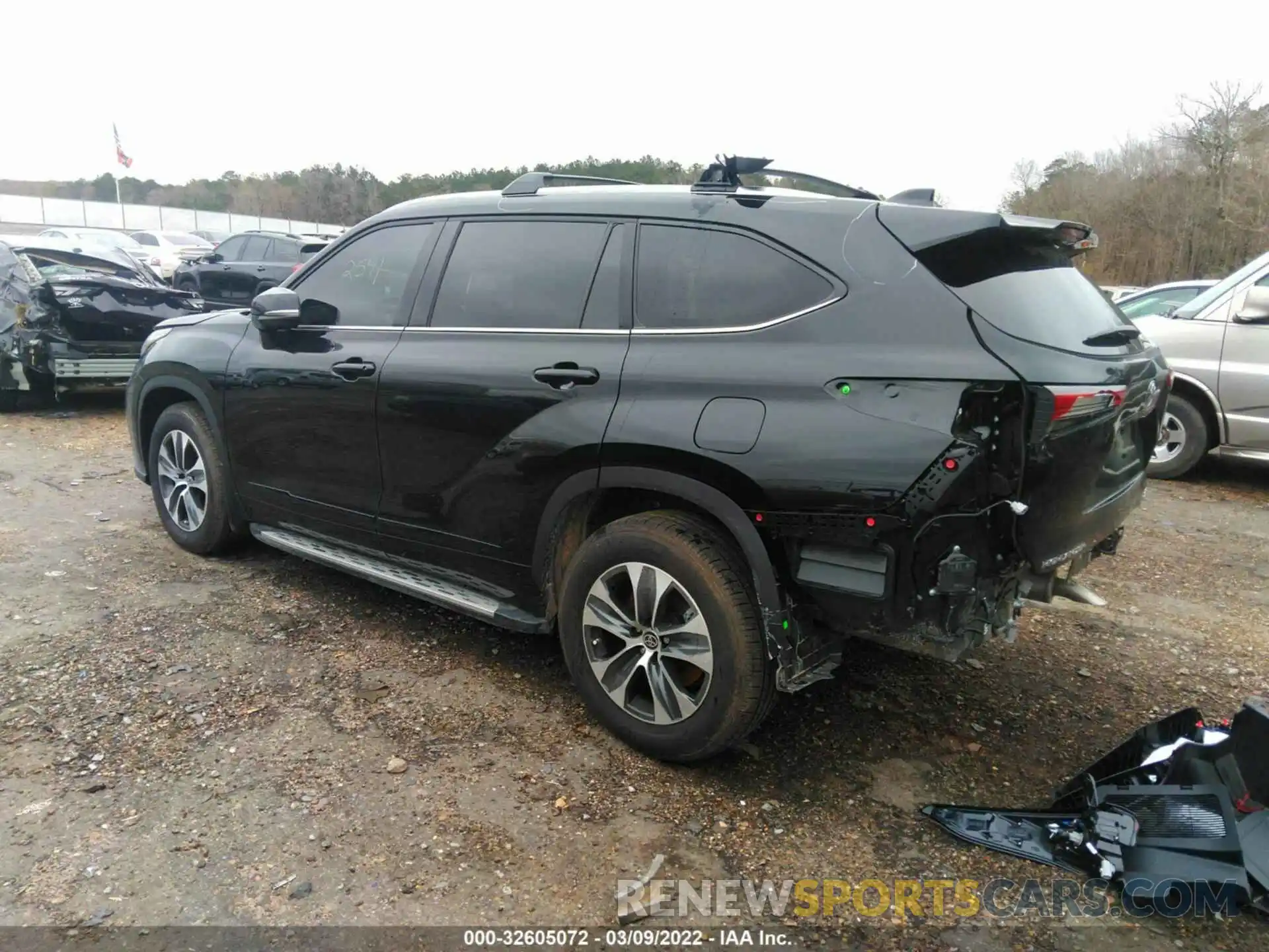 3 Photograph of a damaged car 5TDGZRAH9MS086313 TOYOTA HIGHLANDER 2021