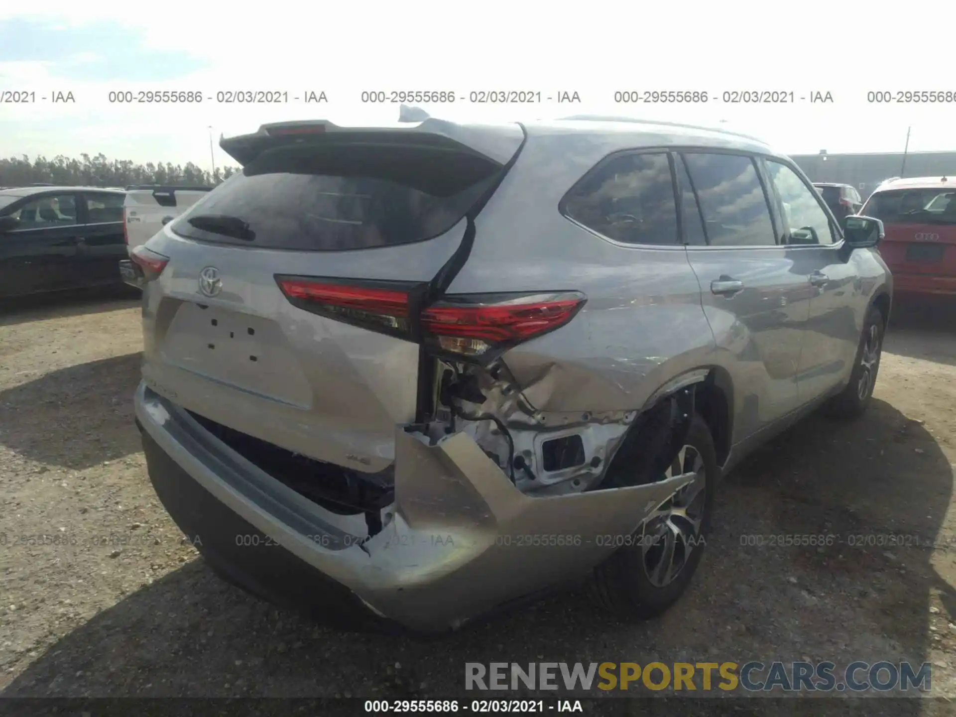 4 Photograph of a damaged car 5TDGZRAH9MS516826 TOYOTA HIGHLANDER 2021