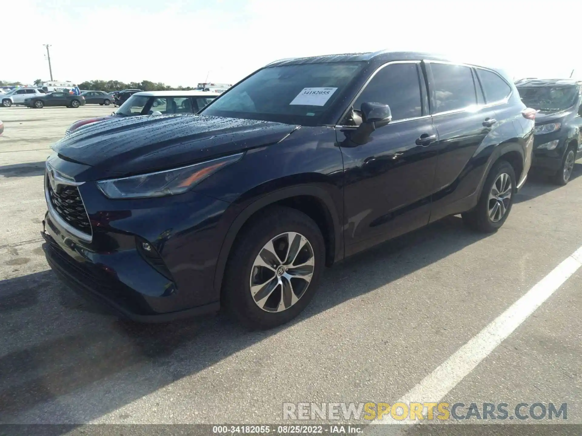 2 Photograph of a damaged car 5TDGZRAHXMS038528 TOYOTA HIGHLANDER 2021