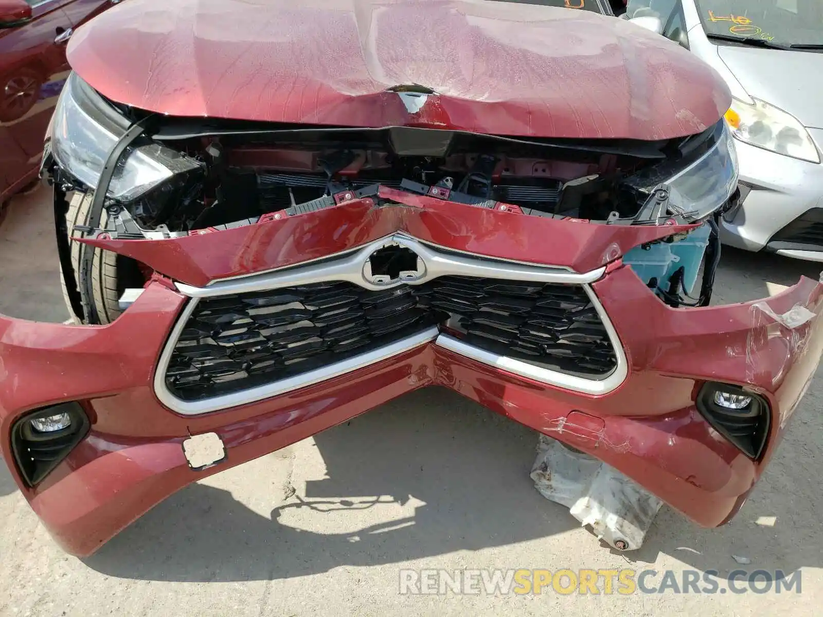 9 Photograph of a damaged car 5TDGZRAHXMS048587 TOYOTA HIGHLANDER 2021