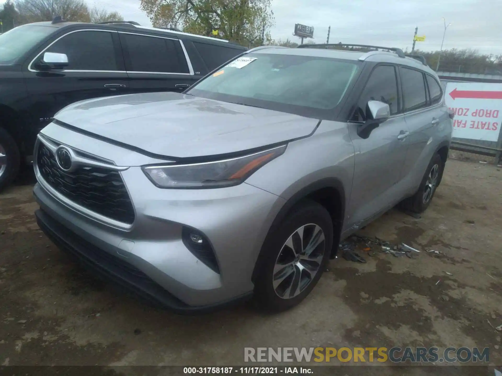 2 Photograph of a damaged car 5TDGZRAHXMS048900 TOYOTA HIGHLANDER 2021