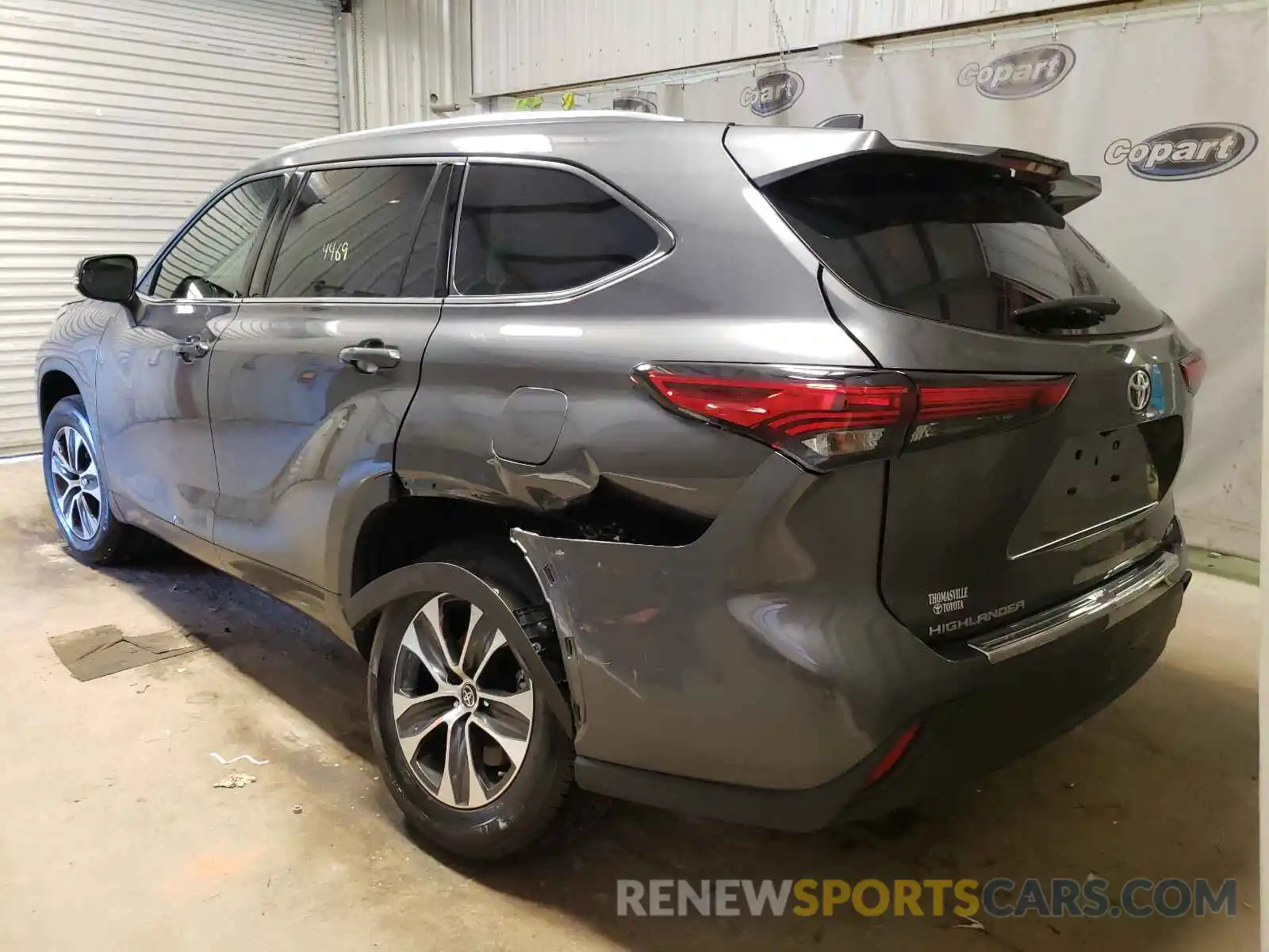 3 Photograph of a damaged car 5TDGZRAHXMS054809 TOYOTA HIGHLANDER 2021