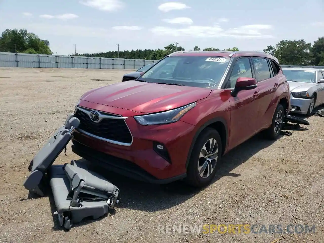 2 Photograph of a damaged car 5TDGZRAHXMS073375 TOYOTA HIGHLANDER 2021