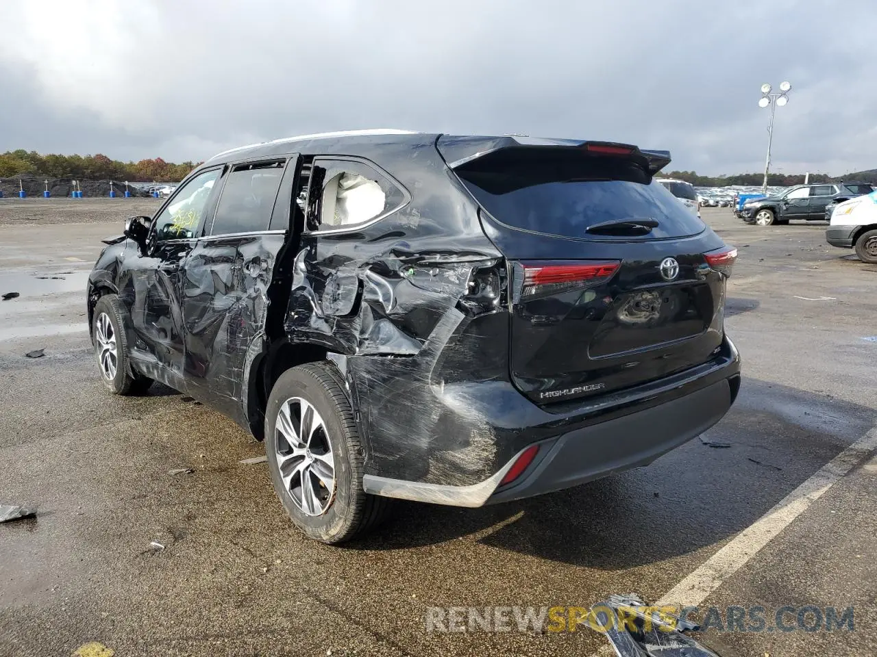 3 Photograph of a damaged car 5TDGZRAHXMS516222 TOYOTA HIGHLANDER 2021