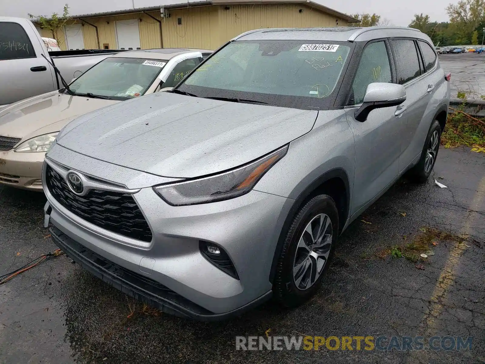 2 Photograph of a damaged car 5TDGZRAHXMS516284 TOYOTA HIGHLANDER 2021