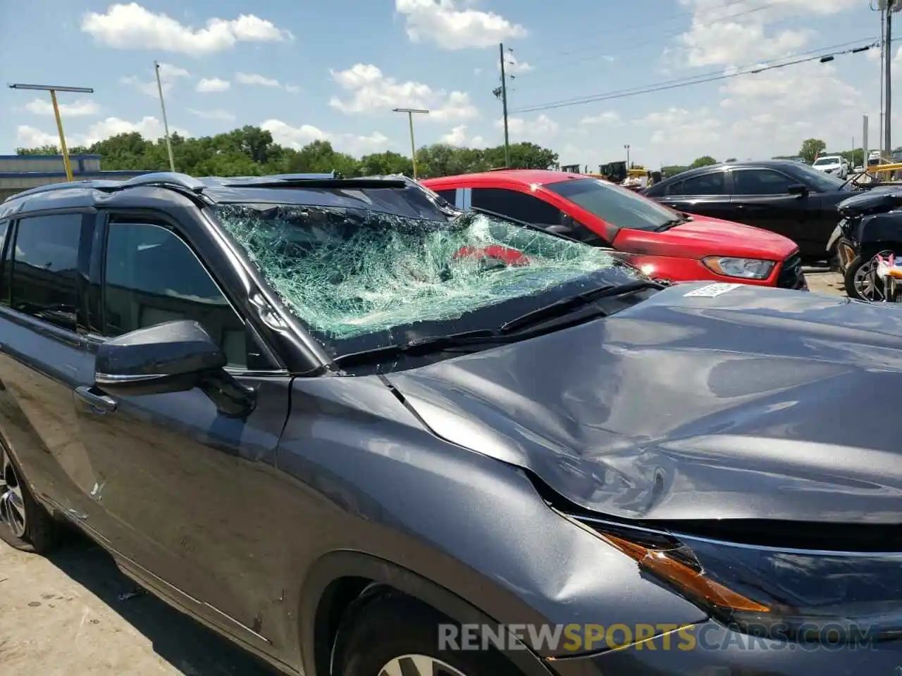 9 Photograph of a damaged car 5TDGZRAHXMS535661 TOYOTA HIGHLANDER 2021