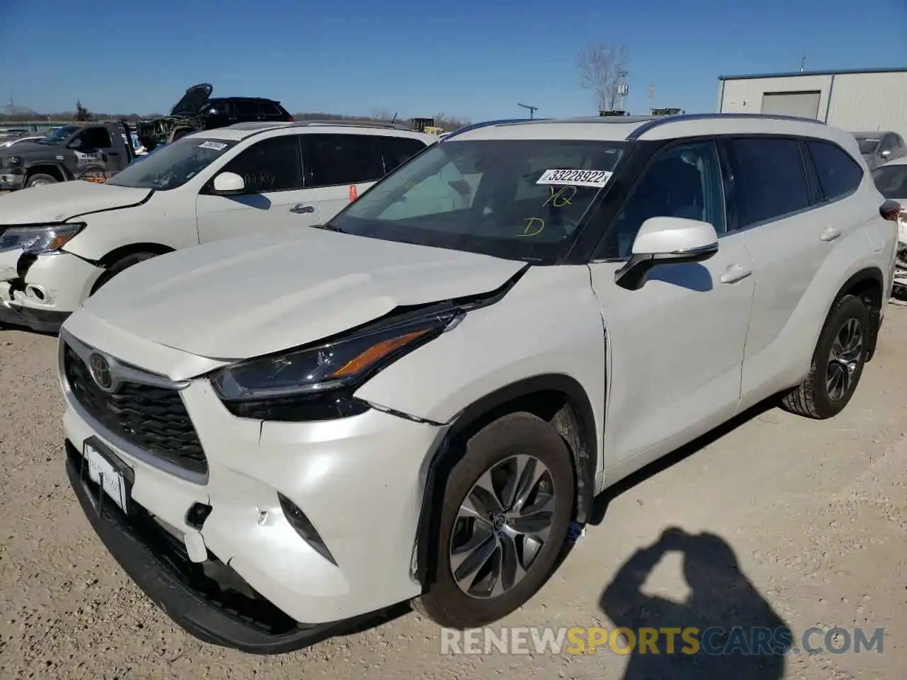 2 Photograph of a damaged car 5TDGZRBH0MS061492 TOYOTA HIGHLANDER 2021