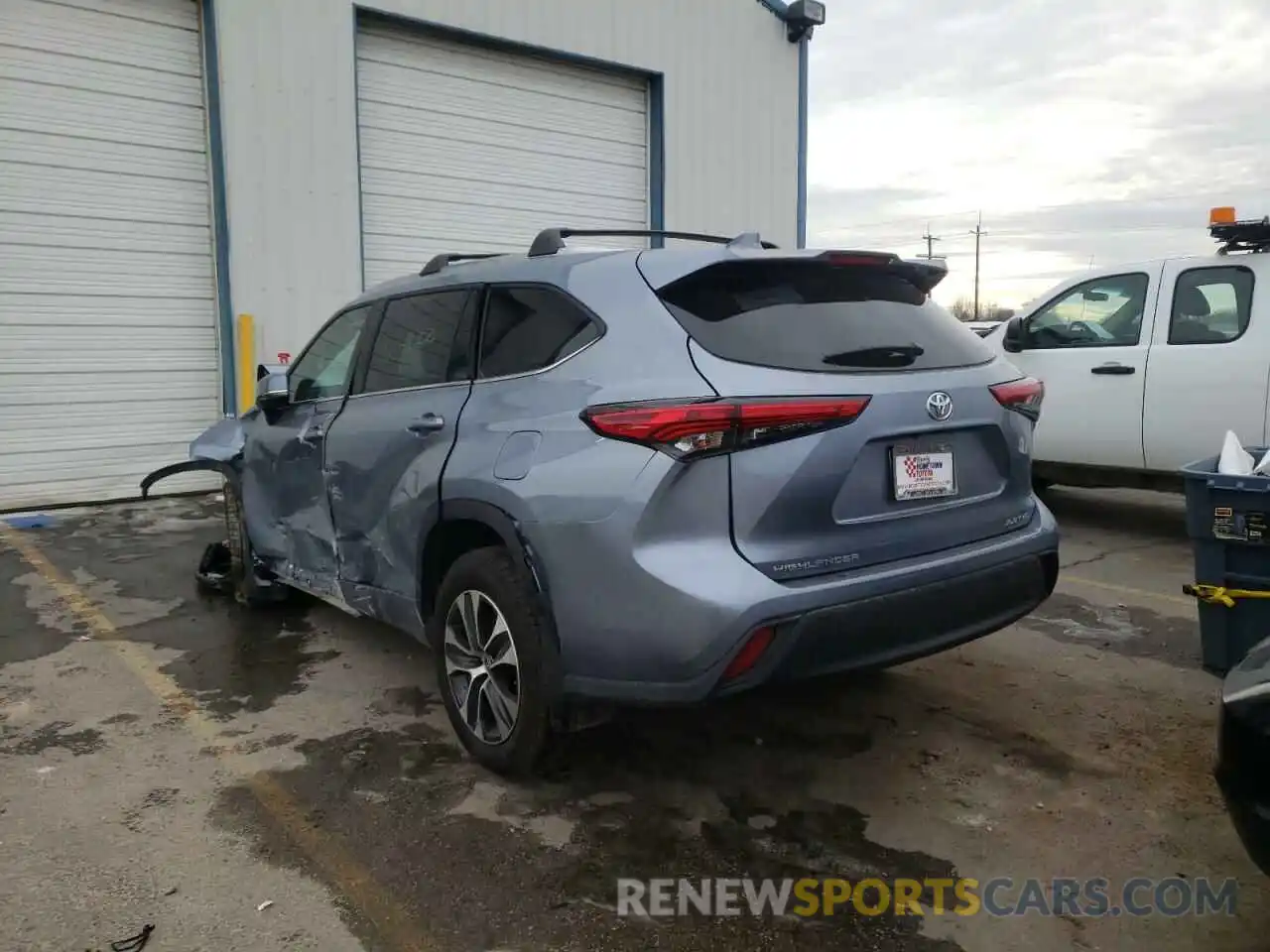 3 Photograph of a damaged car 5TDGZRBH0MS128821 TOYOTA HIGHLANDER 2021