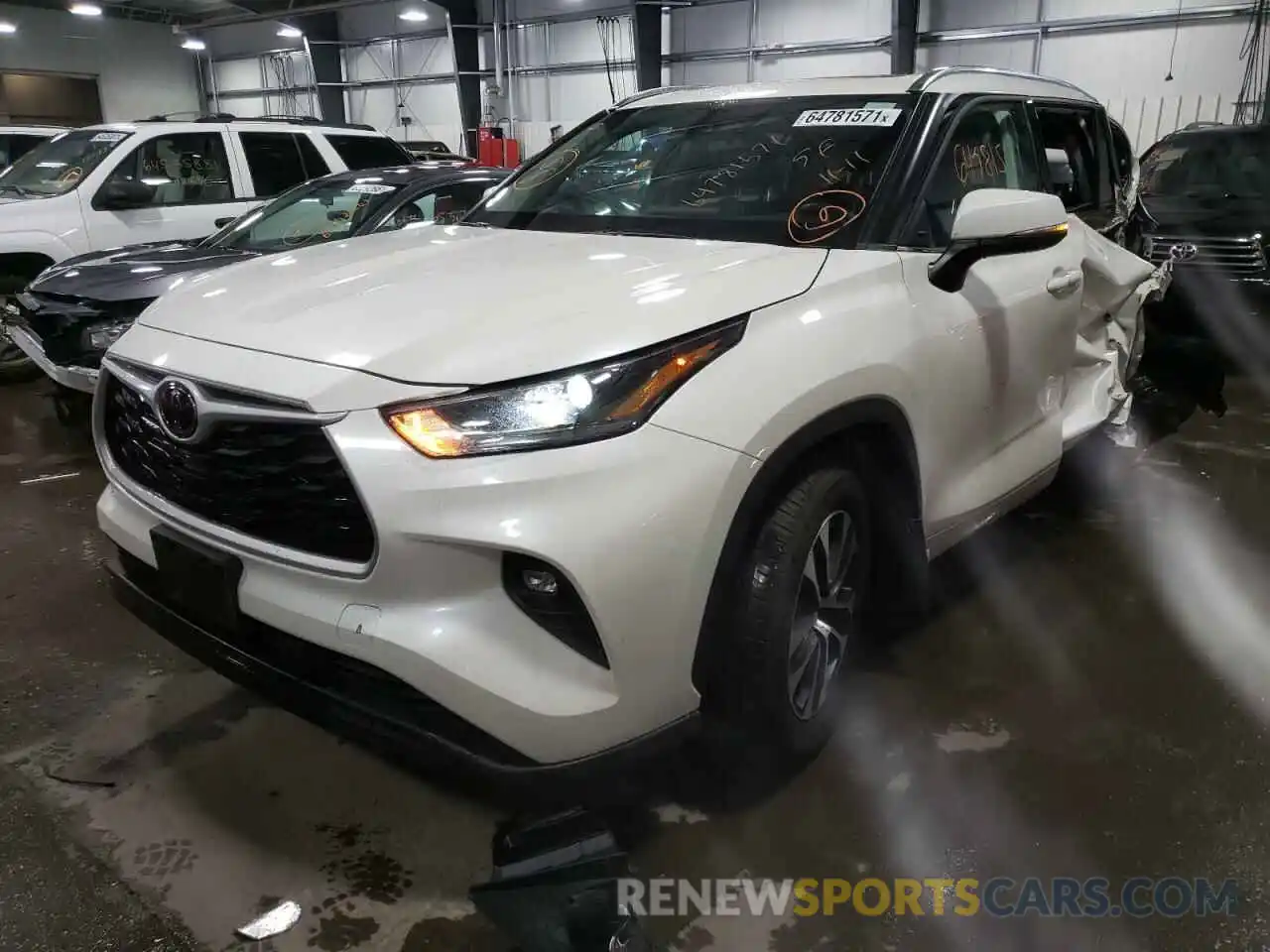 2 Photograph of a damaged car 5TDGZRBH0MS532718 TOYOTA HIGHLANDER 2021