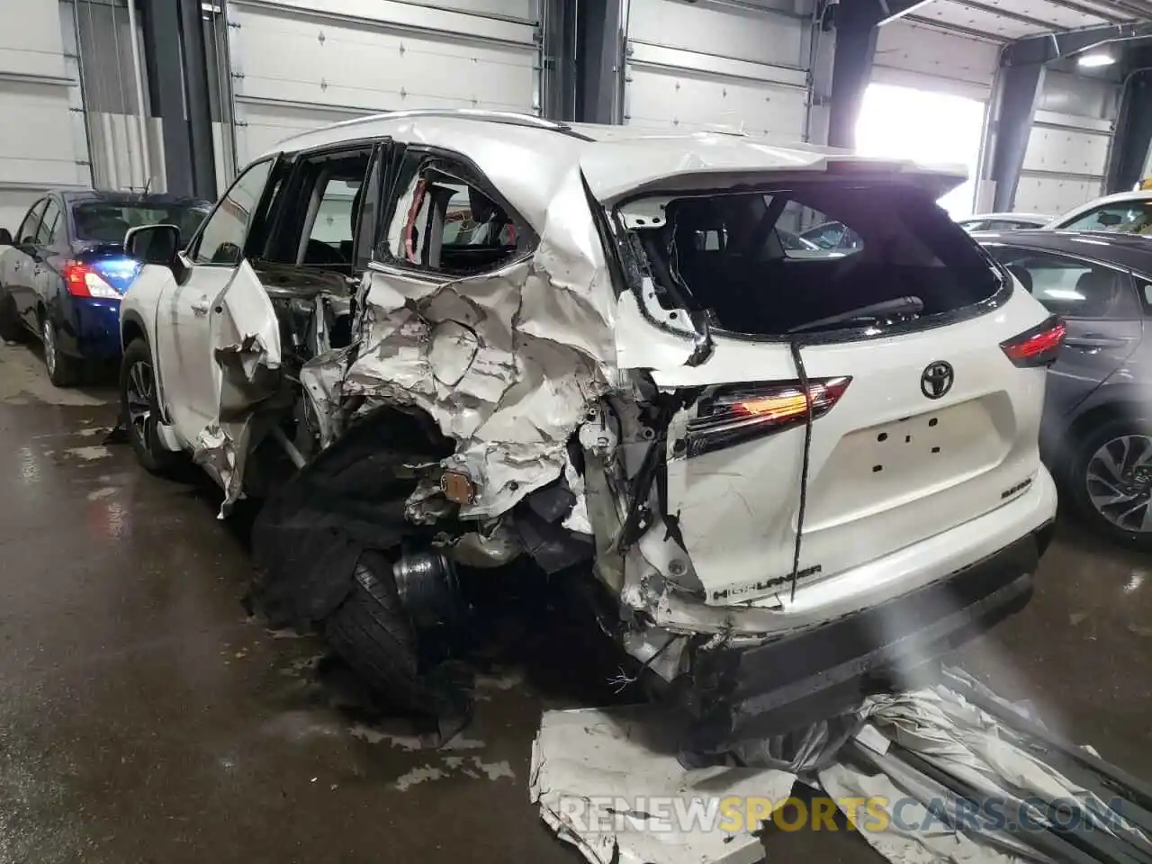 3 Photograph of a damaged car 5TDGZRBH0MS532718 TOYOTA HIGHLANDER 2021