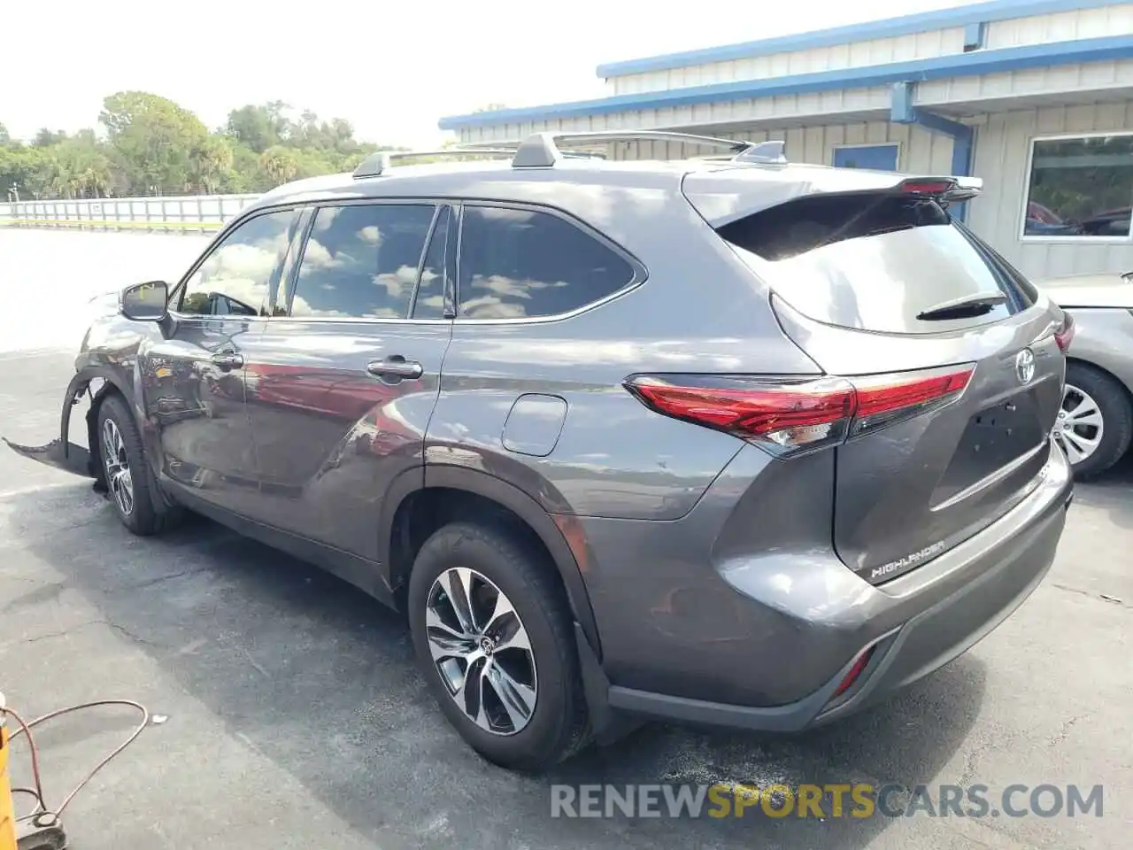 3 Photograph of a damaged car 5TDGZRBH0MS532962 TOYOTA HIGHLANDER 2021