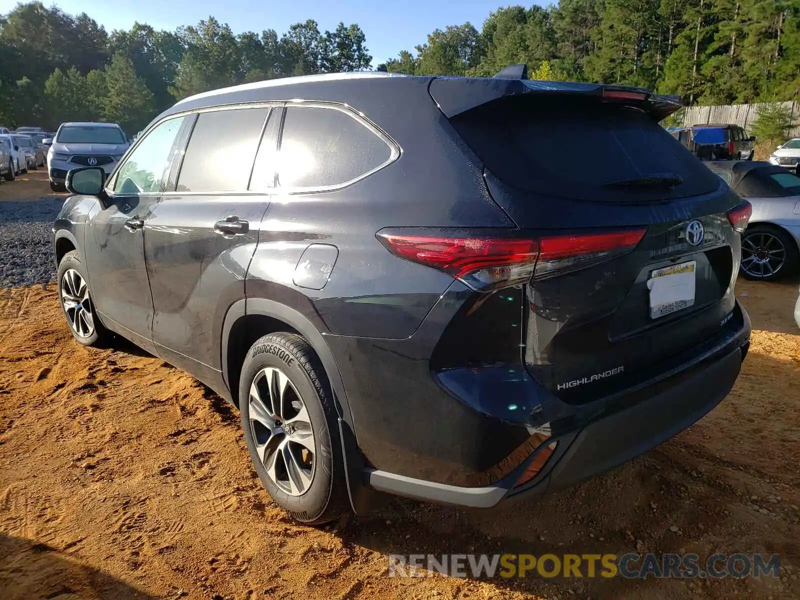 3 Photograph of a damaged car 5TDGZRBH0MS536784 TOYOTA HIGHLANDER 2021