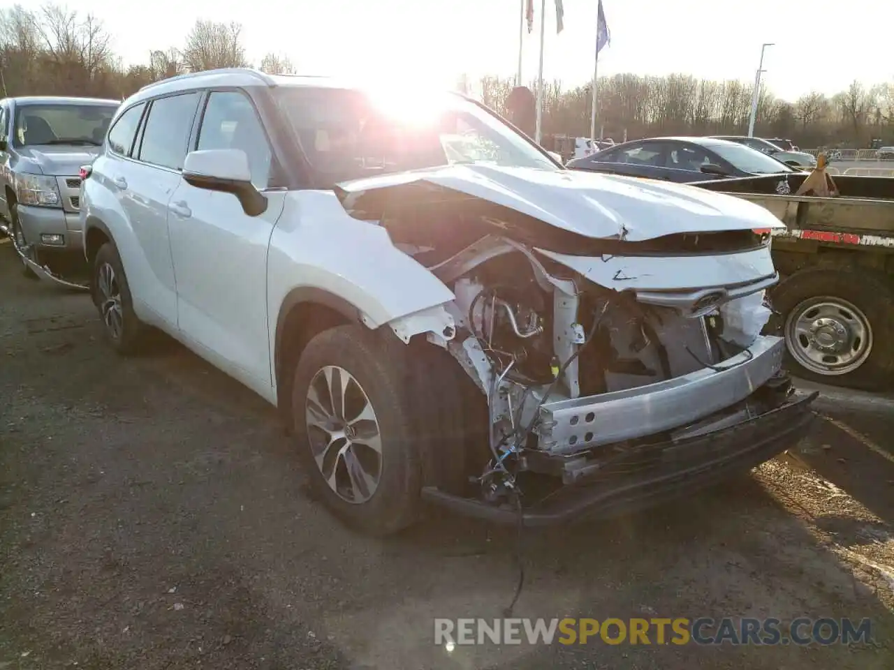 1 Photograph of a damaged car 5TDGZRBH0MS546442 TOYOTA HIGHLANDER 2021