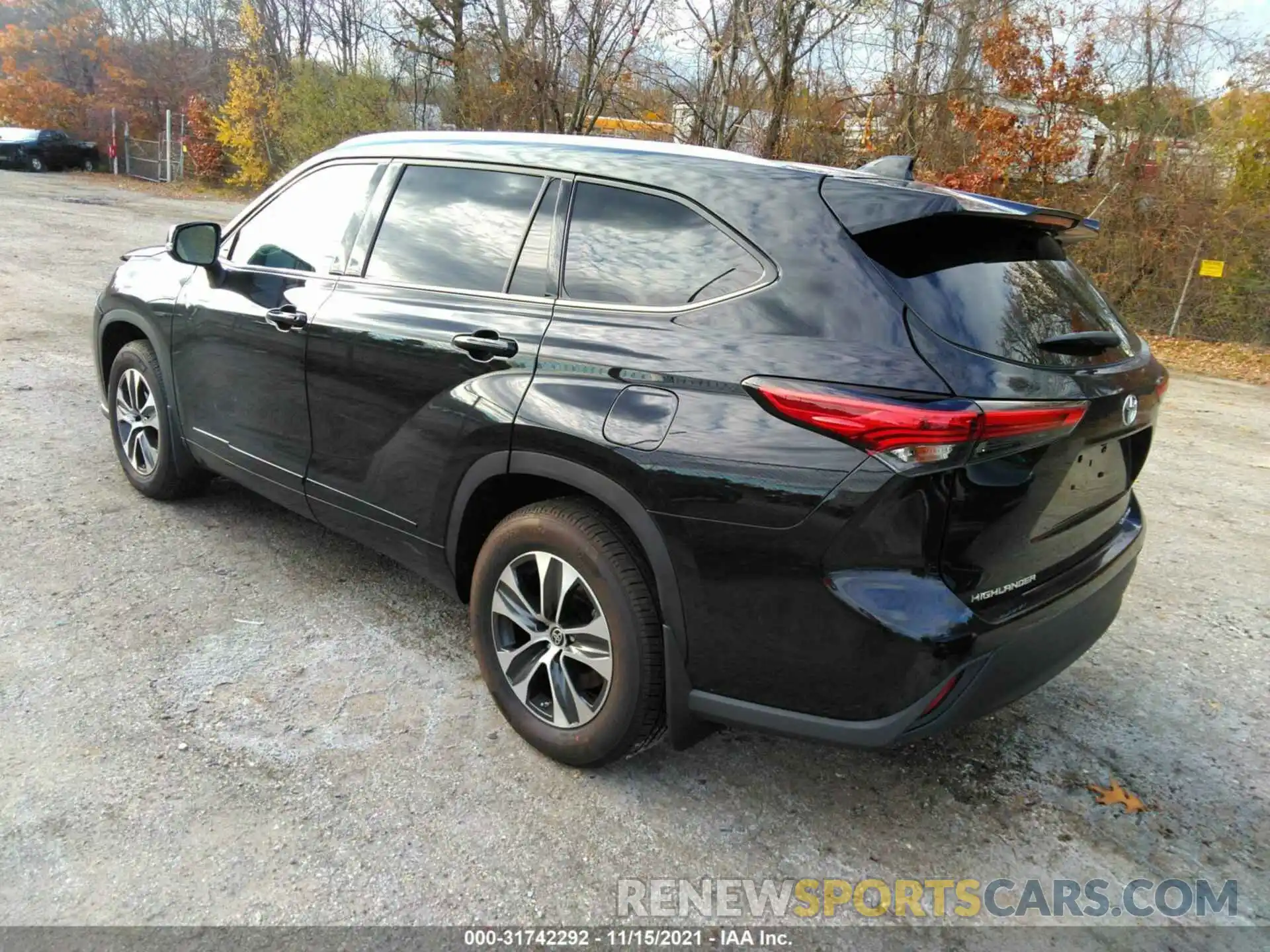 3 Photograph of a damaged car 5TDGZRBH0MS555495 TOYOTA HIGHLANDER 2021