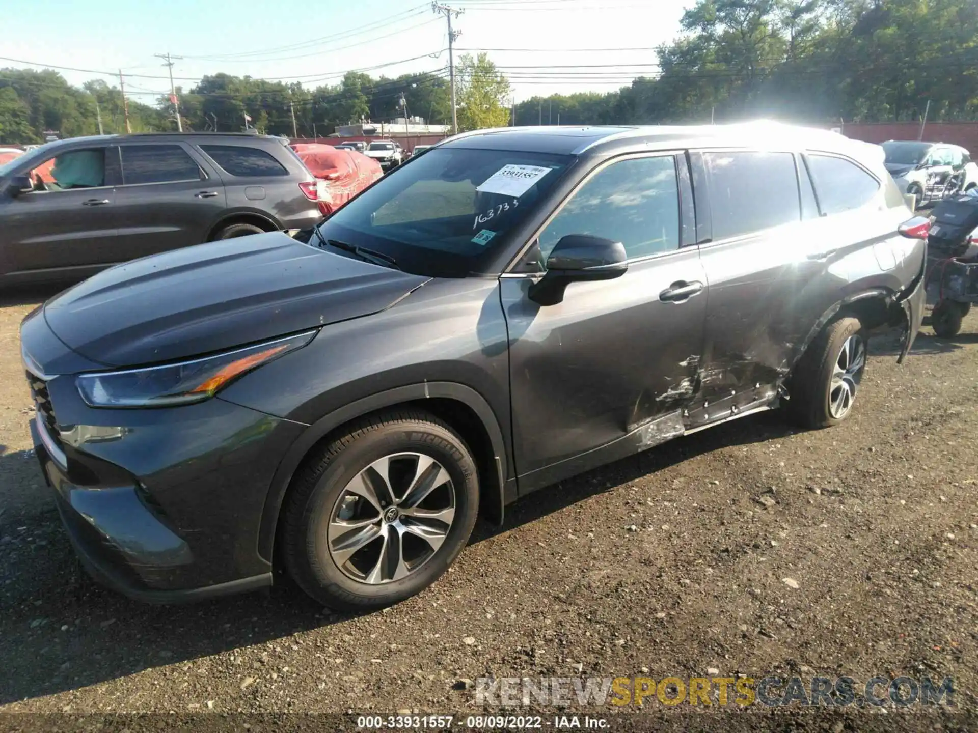 2 Photograph of a damaged car 5TDGZRBH0MS558705 TOYOTA HIGHLANDER 2021