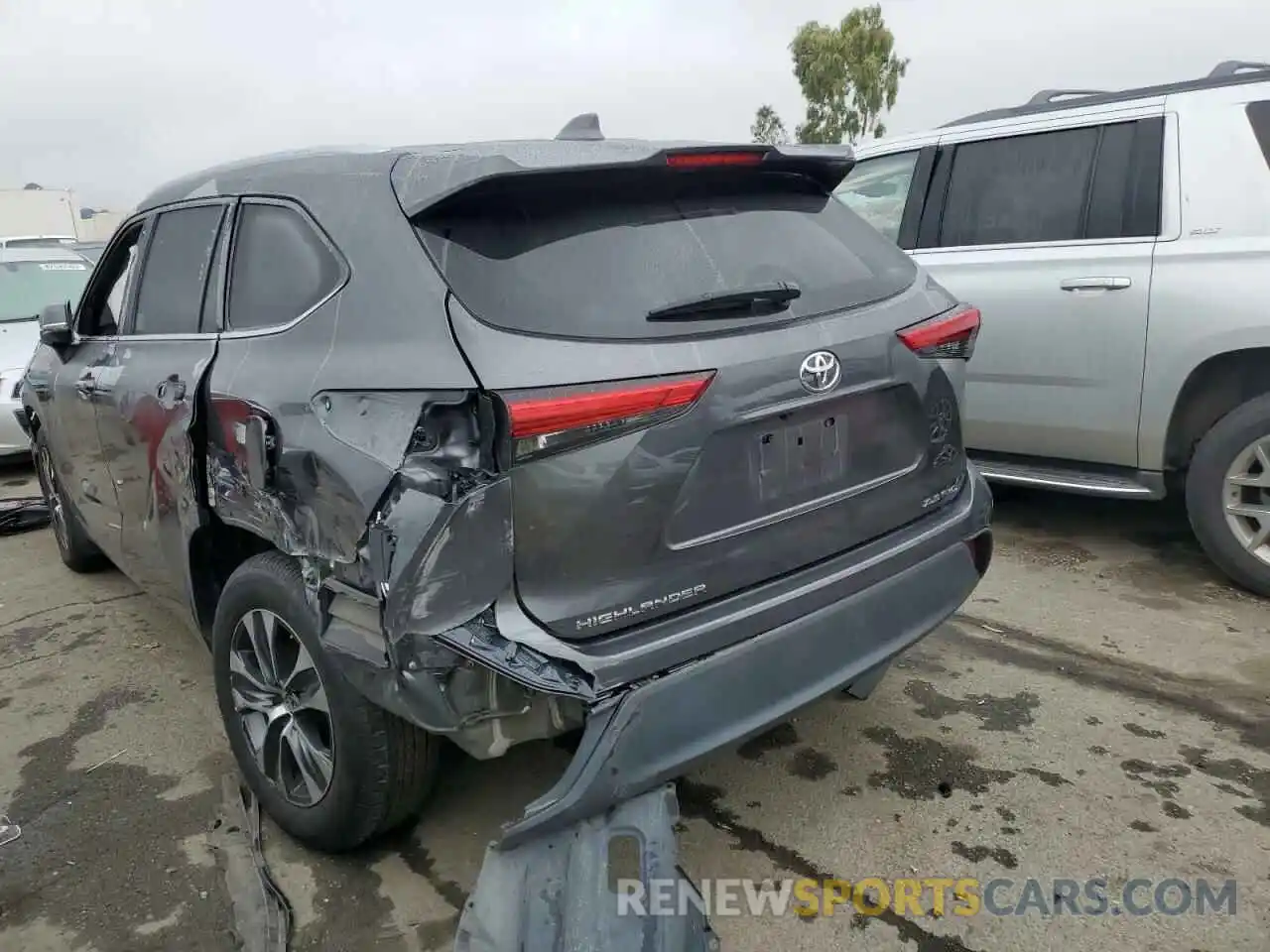 2 Photograph of a damaged car 5TDGZRBH1MS066068 TOYOTA HIGHLANDER 2021