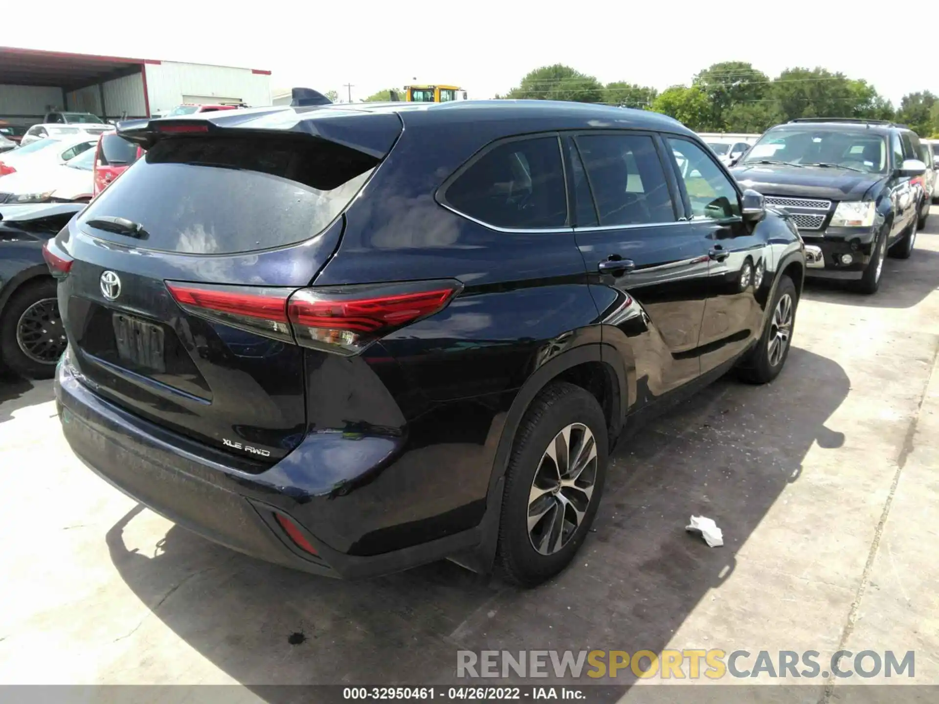 4 Photograph of a damaged car 5TDGZRBH1MS072811 TOYOTA HIGHLANDER 2021