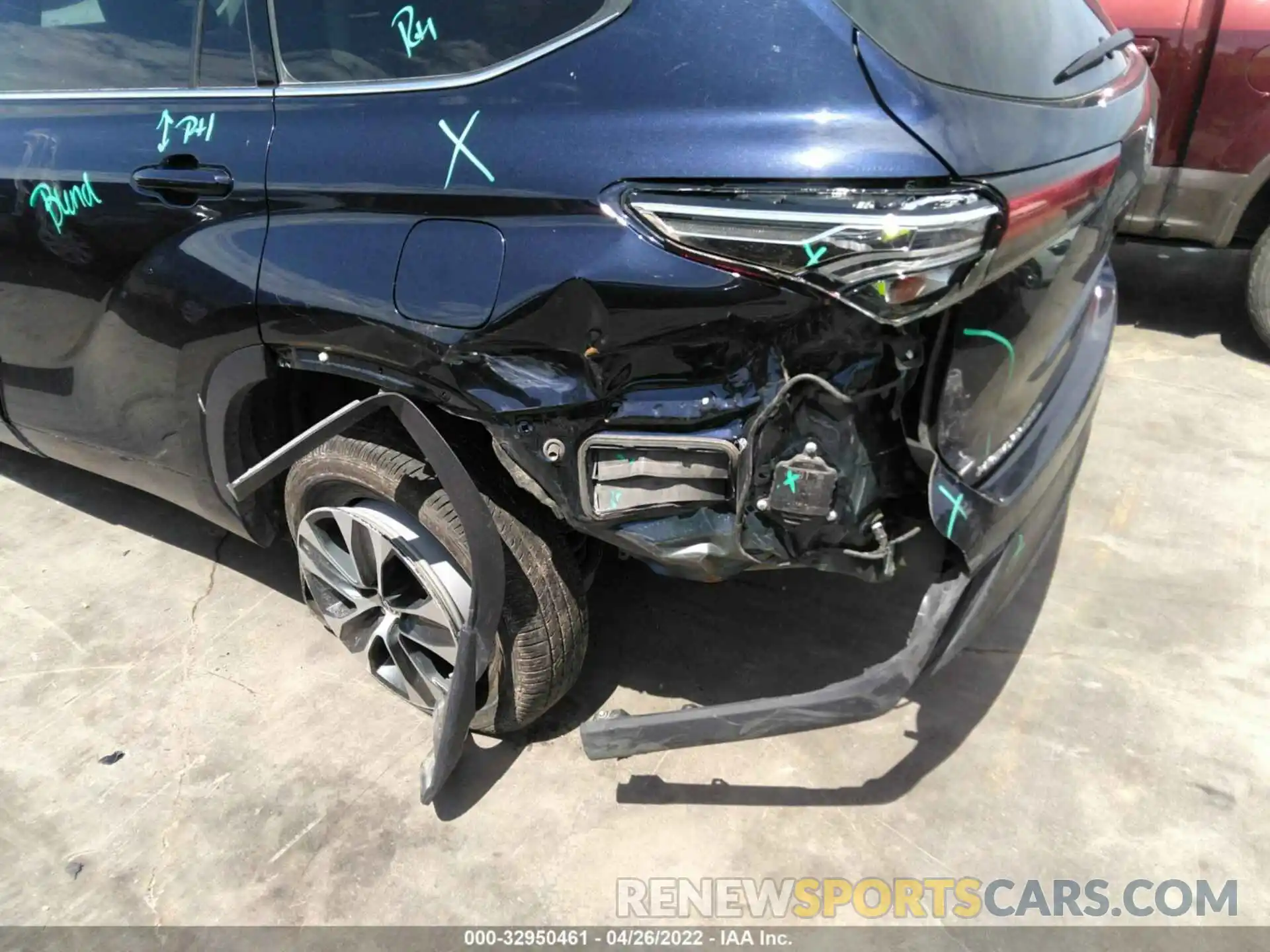 6 Photograph of a damaged car 5TDGZRBH1MS072811 TOYOTA HIGHLANDER 2021