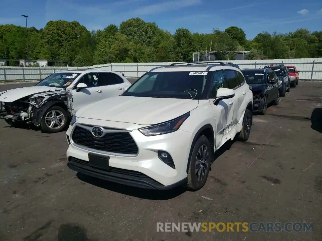 2 Photograph of a damaged car 5TDGZRBH1MS075840 TOYOTA HIGHLANDER 2021