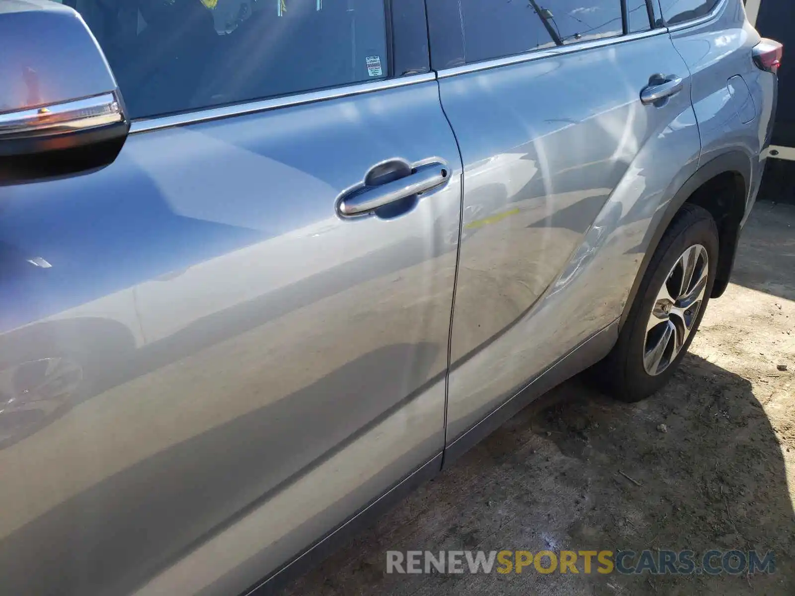 9 Photograph of a damaged car 5TDGZRBH1MS094789 TOYOTA HIGHLANDER 2021