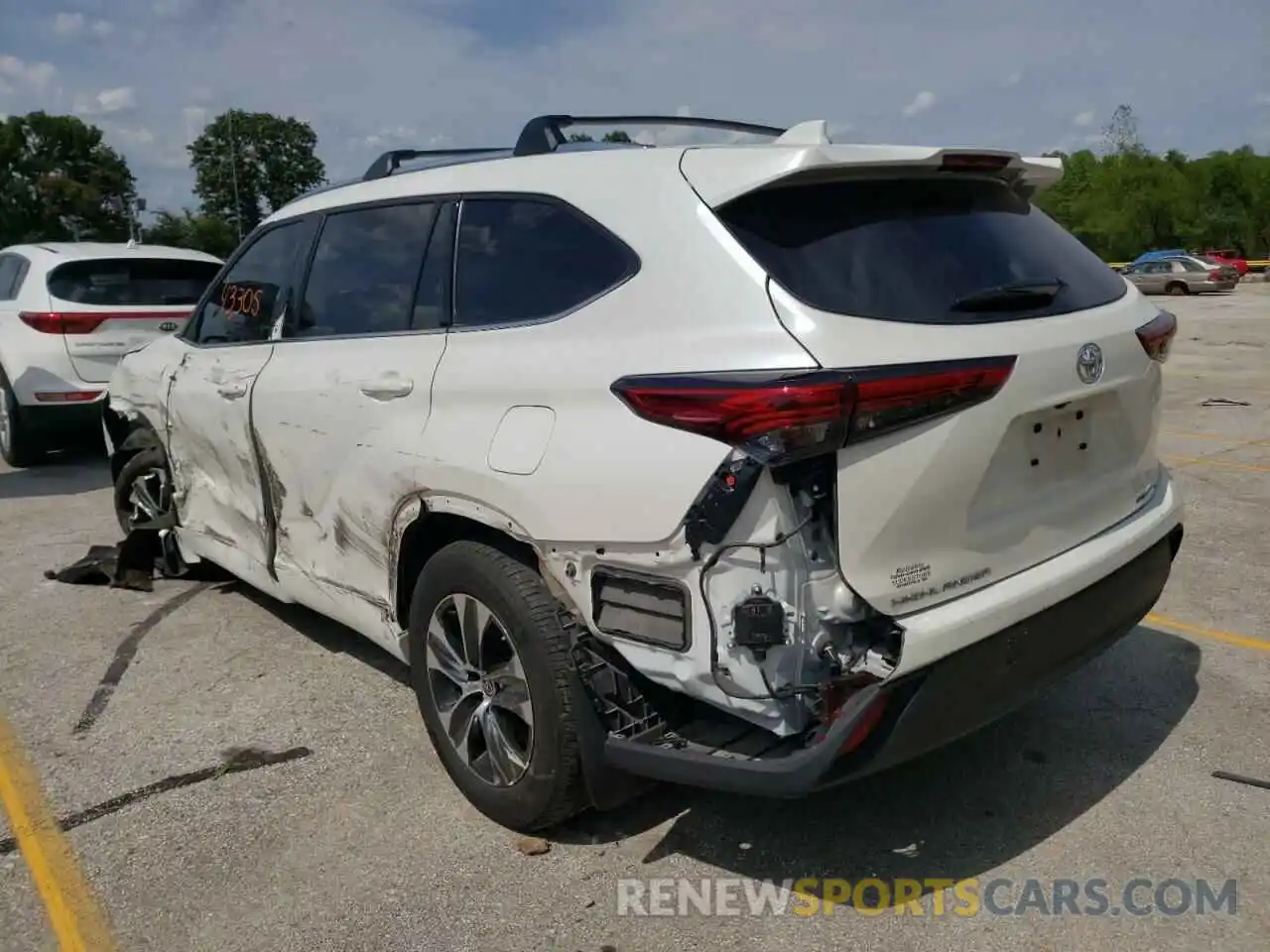 3 Фотография поврежденного автомобиля 5TDGZRBH1MS102762 TOYOTA HIGHLANDER 2021