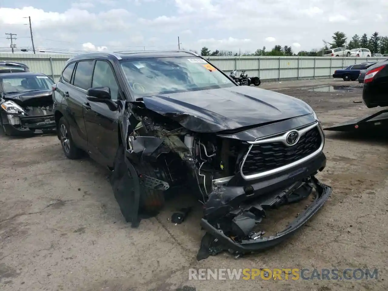 1 Photograph of a damaged car 5TDGZRBH1MS117486 TOYOTA HIGHLANDER 2021