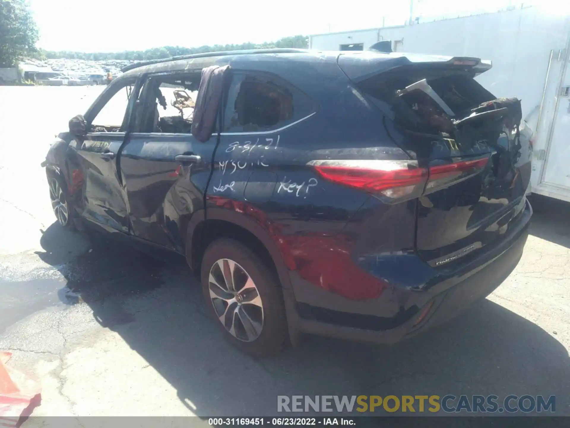 3 Photograph of a damaged car 5TDGZRBH1MS123630 TOYOTA HIGHLANDER 2021