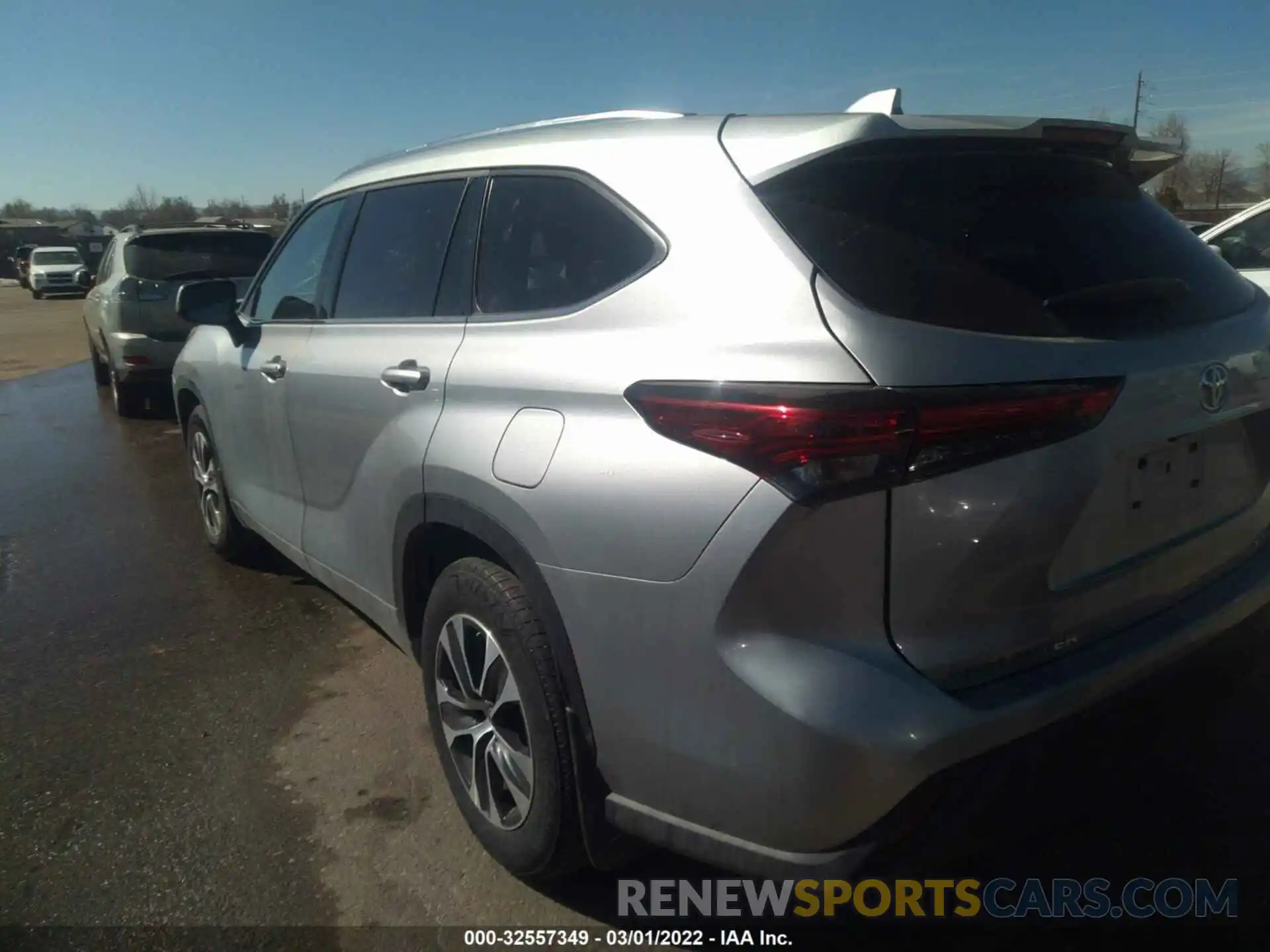 3 Photograph of a damaged car 5TDGZRBH1MS525793 TOYOTA HIGHLANDER 2021