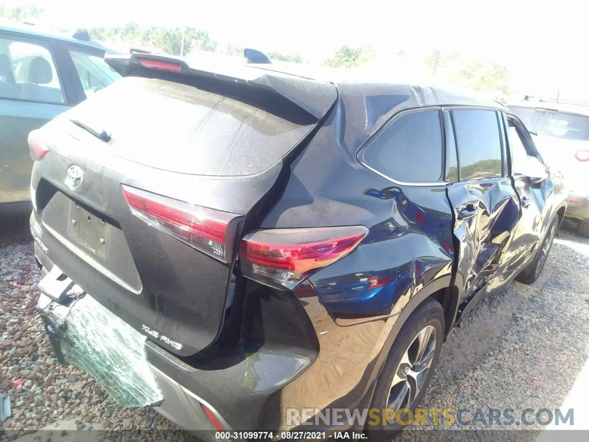 4 Photograph of a damaged car 5TDGZRBH1MS531884 TOYOTA HIGHLANDER 2021