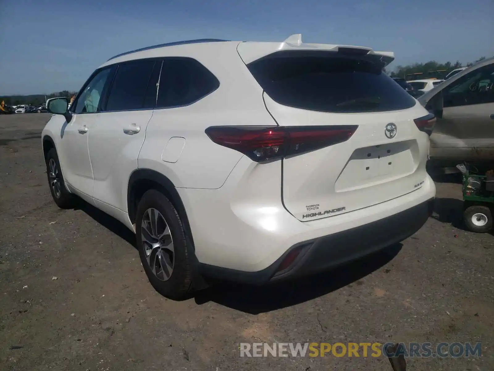 3 Photograph of a damaged car 5TDGZRBH1MS532596 TOYOTA HIGHLANDER 2021