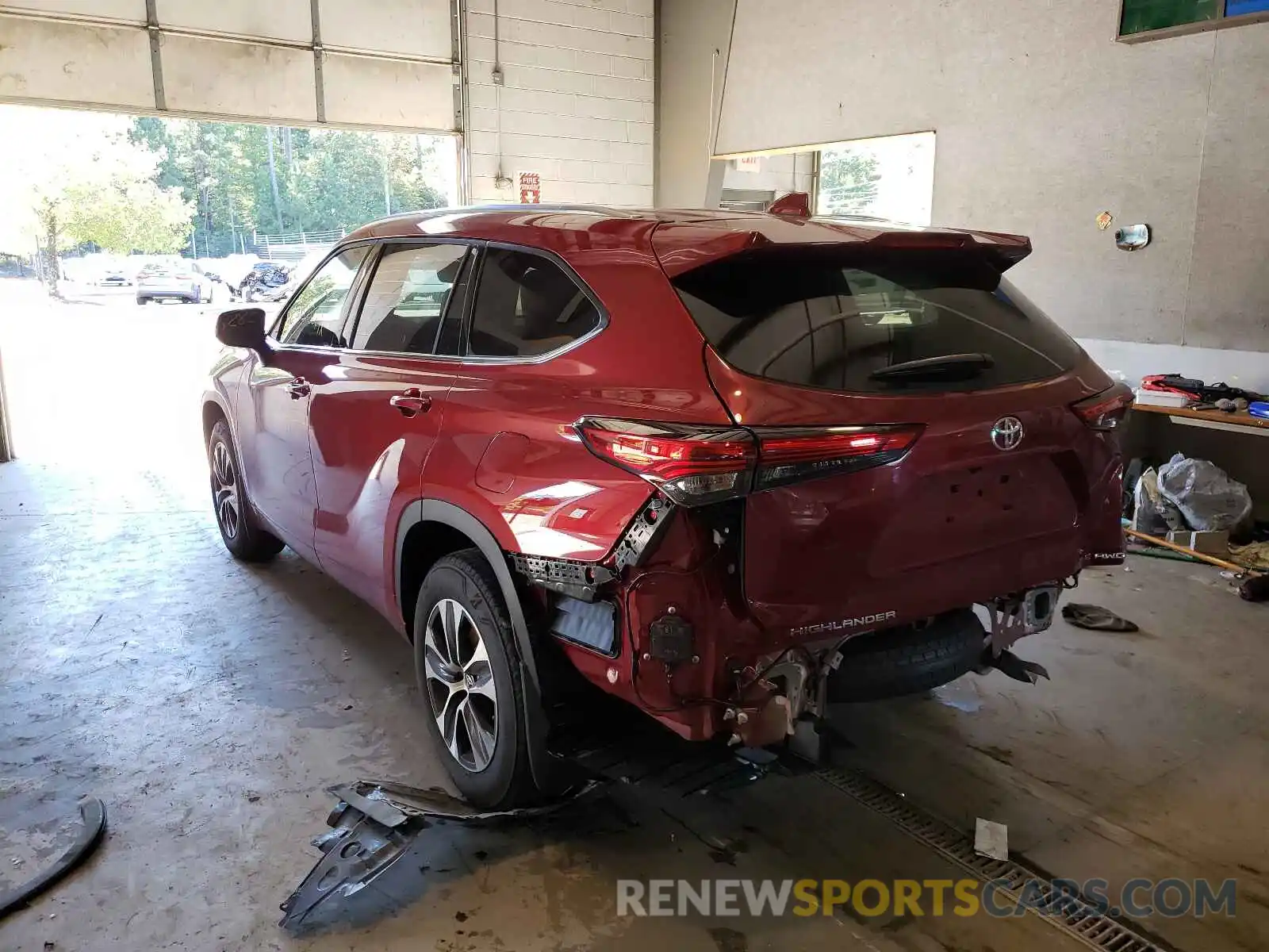 3 Photograph of a damaged car 5TDGZRBH1MS543436 TOYOTA HIGHLANDER 2021