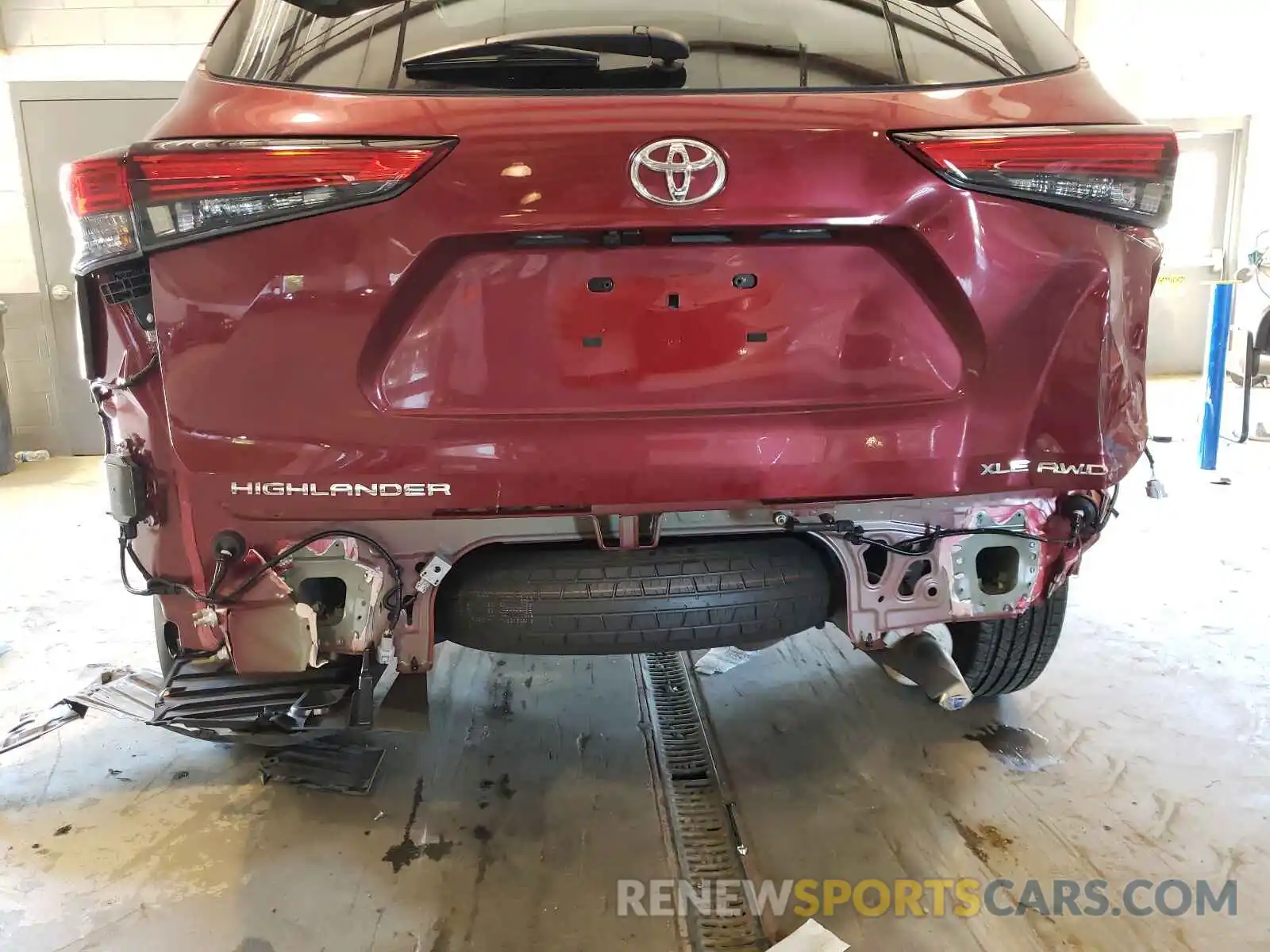 9 Photograph of a damaged car 5TDGZRBH1MS543436 TOYOTA HIGHLANDER 2021