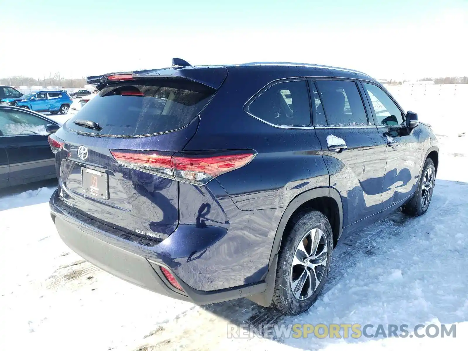 4 Photograph of a damaged car 5TDGZRBH2MS078536 TOYOTA HIGHLANDER 2021